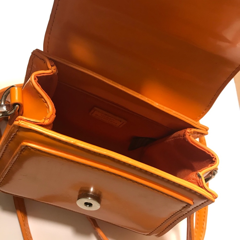 Urban Outfitters Kendall mini Trapezoid Bag - Picture 3 of 4